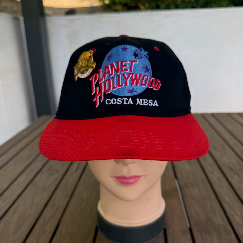 Vintage Planet Hollywood Costa Mesa Snapback Hat Black Red with Enamel Pin